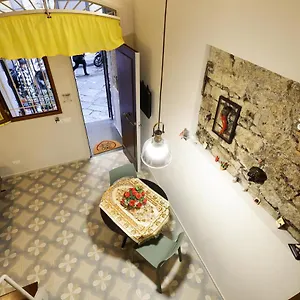 Appartamento Il Basso Accomodation, Napoli